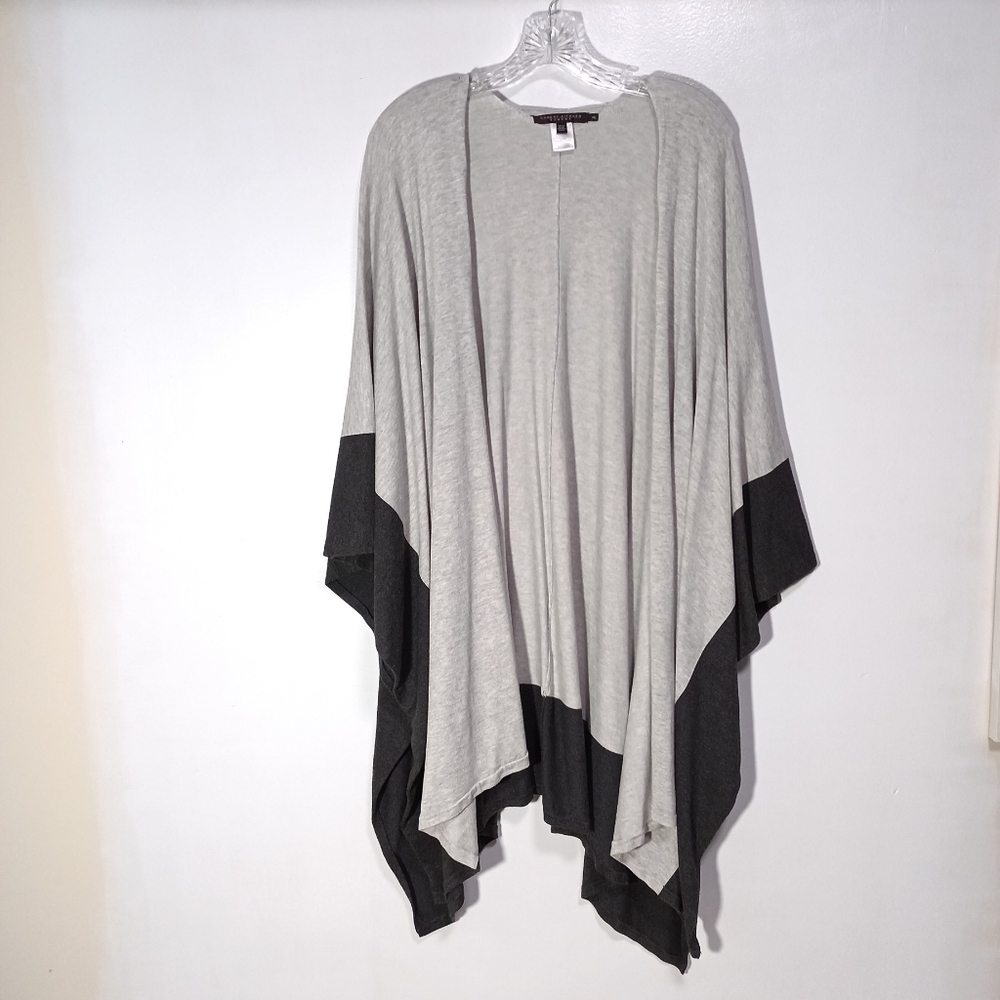 Chic Two-Tone Women's Poncho